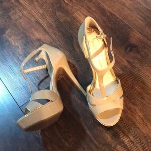 Jessica Simpson nude stilettos